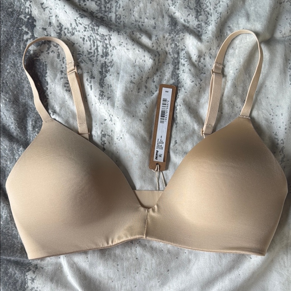 SKIMS Tan Seamless T-Shirt Bra